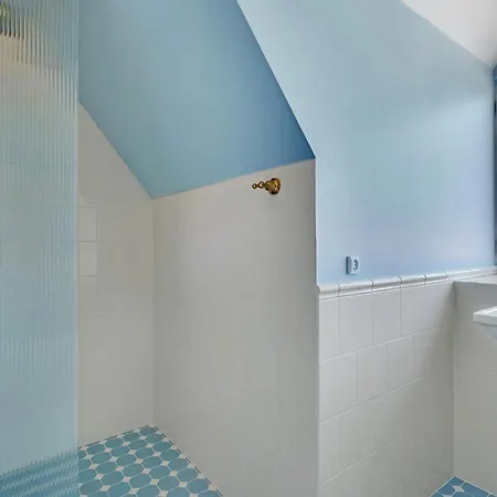 Gorgeous In With Wifi Apartment